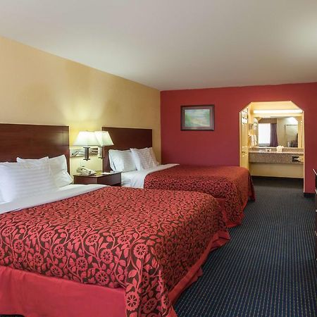 Days Inn Gun Barrel City ภายนอก รูปภาพ