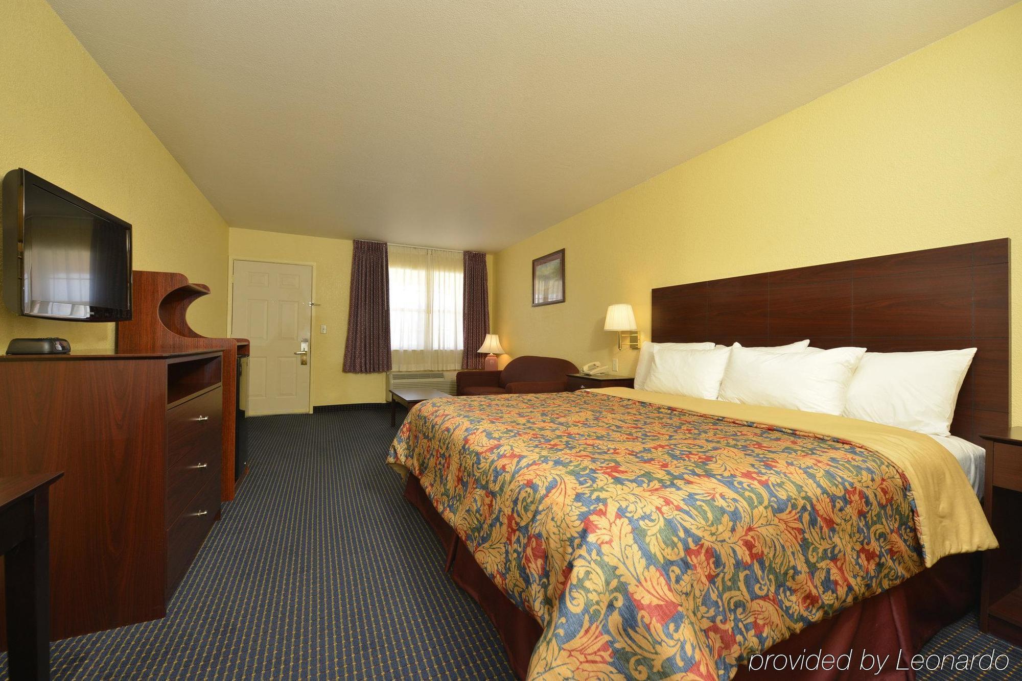 Days Inn Gun Barrel City ภายนอก รูปภาพ